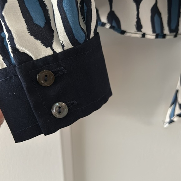 Trina Turk 100% Silk Blouse - Picture 5 of 10